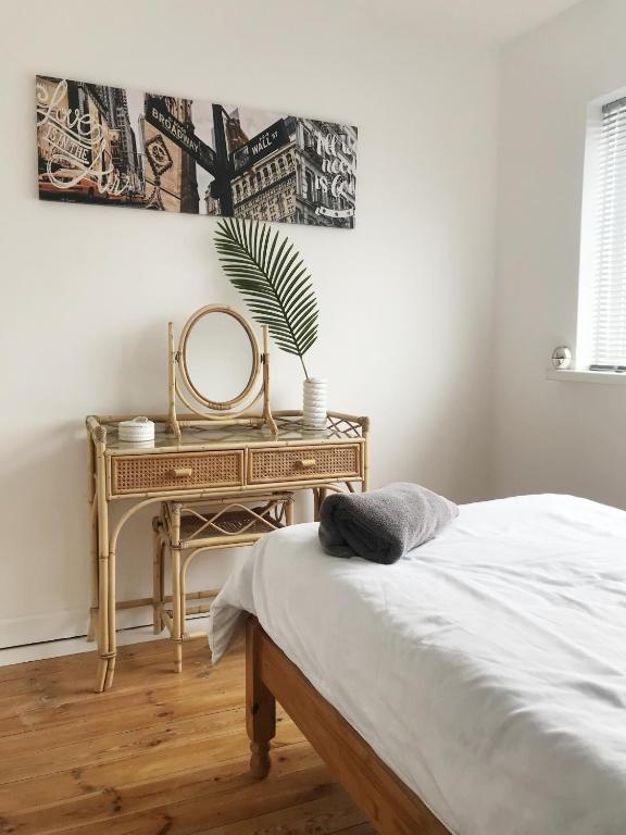 Family Holiday Home-Free Parking & Self check-in - B&B Bournemouth