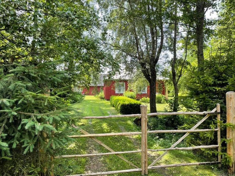 Aabu Maja - Ferienwohnung Kõrgessaare