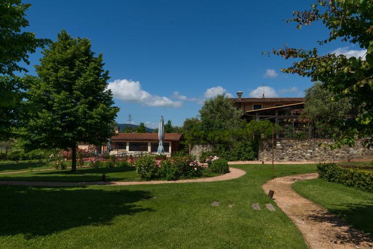 Affittacamere "LA VALLE" - B&B Castelnuovo Magra