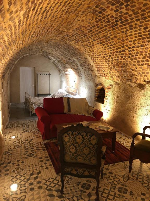 Gîte semi-troglodytique du Vieux Chai de Trôo - B&B Trôo