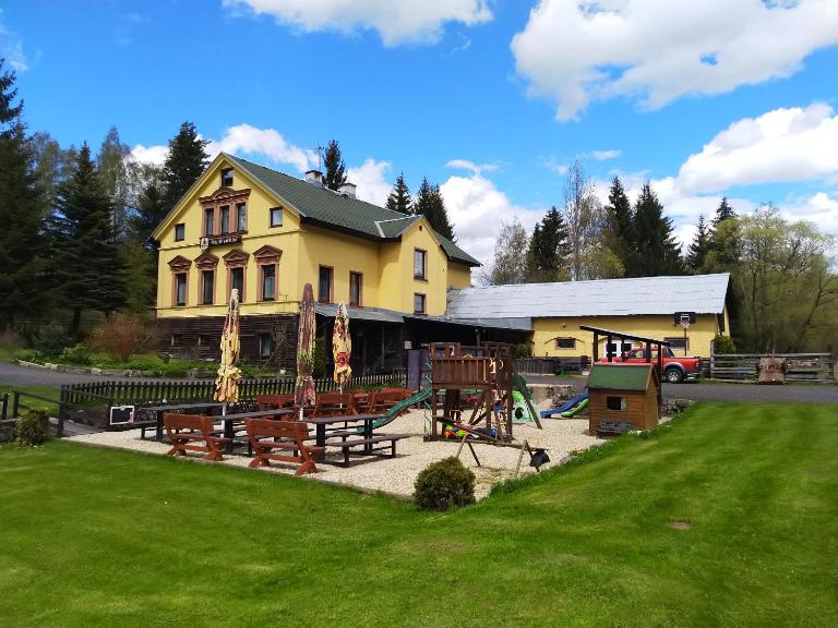 Penzion Karolína - Bed and Breakfast Lučany nad Nisou