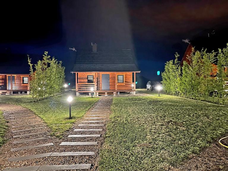 Domki Mazurskie Zacisze Jeziora Sunowo - B&B Ełk