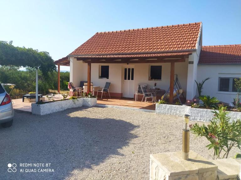 Traditional town house - B&B Zastražišće