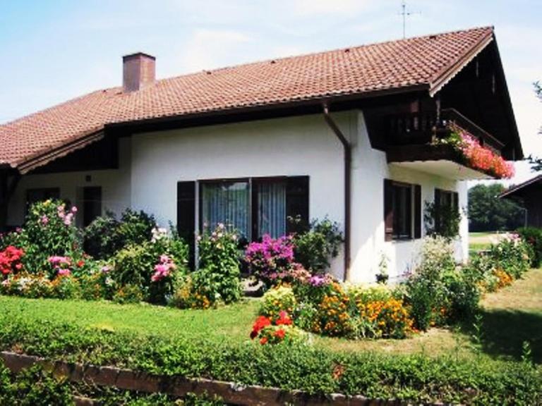Ferienwohnung Knittler - B&B Waging am See
