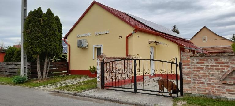 Kalandor szállás - Chambres d'hôtes Kozármisleny