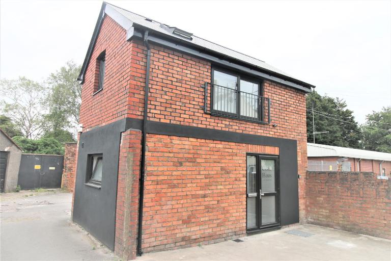 The Coach House - Free Private Parking - by Property Promise - B&B Cardiff