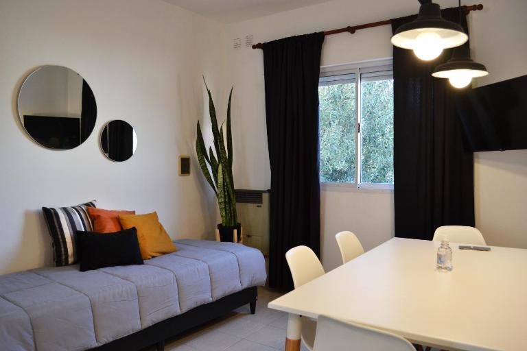 RIO 4 Departamento temporario con cochera - Ferienwohnung Villa María