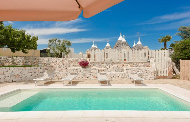 Trulli Colebè with Private pool - B&B Martina Franca