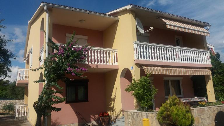Apartmani Stojan - B&B Povljana