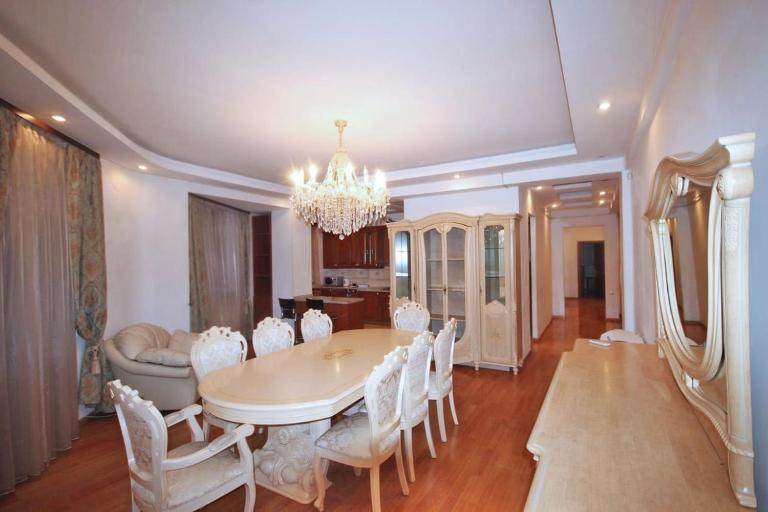 Freedom Apartments on Yekmalyan str - Chambres d'hôtes Erevan