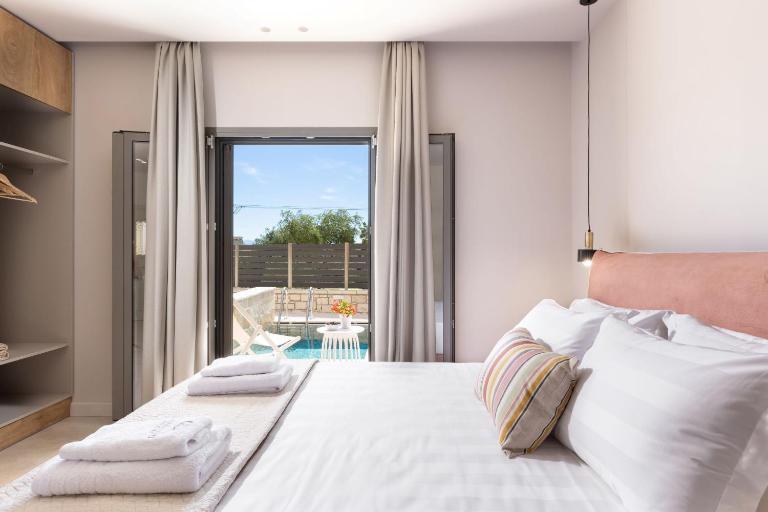 Onore Luxury Suites - B&B Káto Korakiána