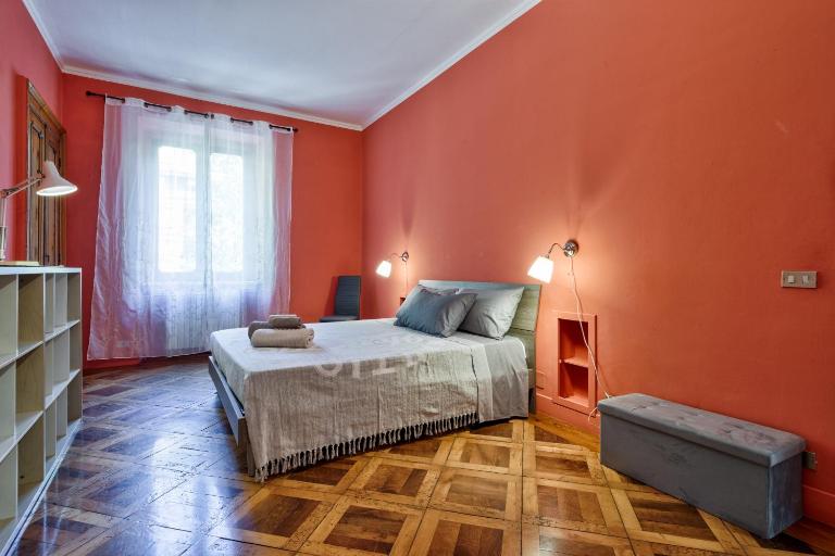 ACADAMIS - 4 min a piedi da Porta Susa - B&B Torino