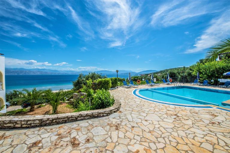 Dionysos Apartments - Chambres d'hôtes Apraós