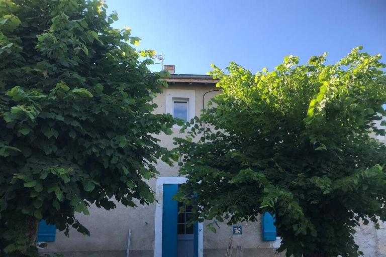 MAISON RESTAUREE 6 PERSONNES AU COEUR DU PERIGORD - Bed and Breakfast Sourzac