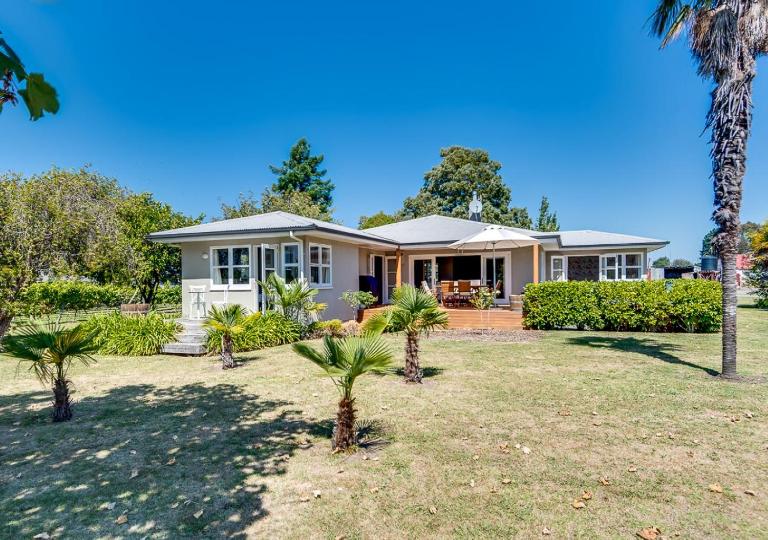 The Farmhouse - Bed and Breakfast Napier