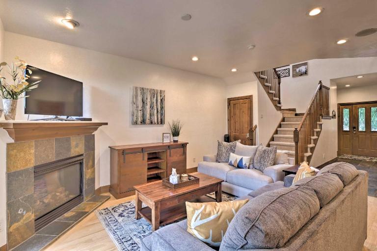 Private Hot Tub: Family Townhome in Breckenridge - B&B Breckenridge