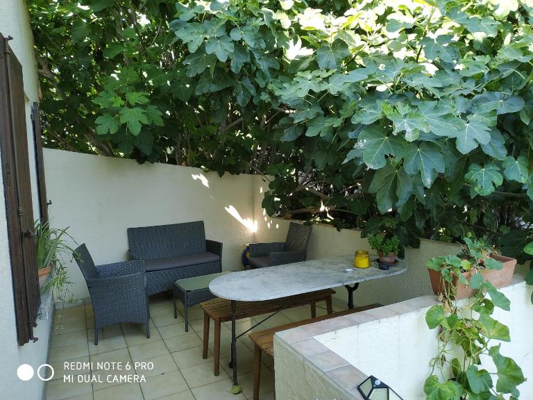 En ville avec un air de campagne - Bed and Breakfast Arles