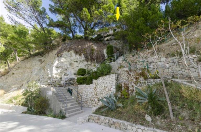 Apartmani Mares - 20 m from the beach - Chambres d'hôtes Brela