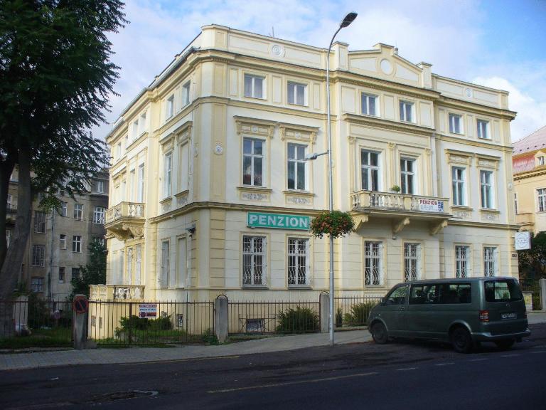 Dexter - B&B Teplice