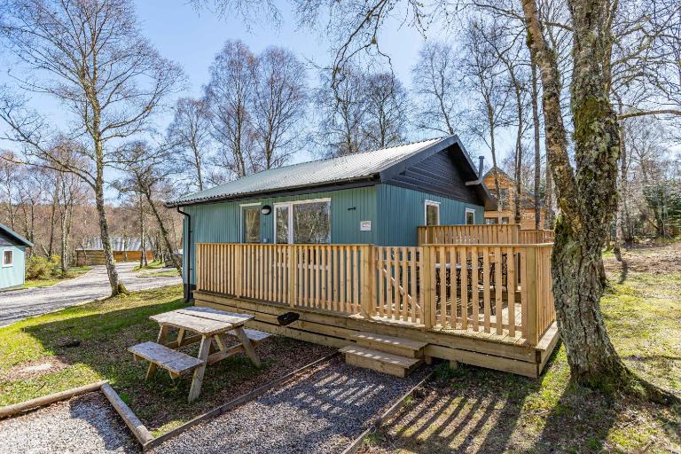 Bracken Lodge 5 with Hot Tub - B&B Belladrum