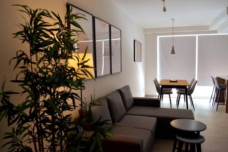 2BR Apartment Sliema, Beach & Parking - Chambres d'hôtes Sliema
