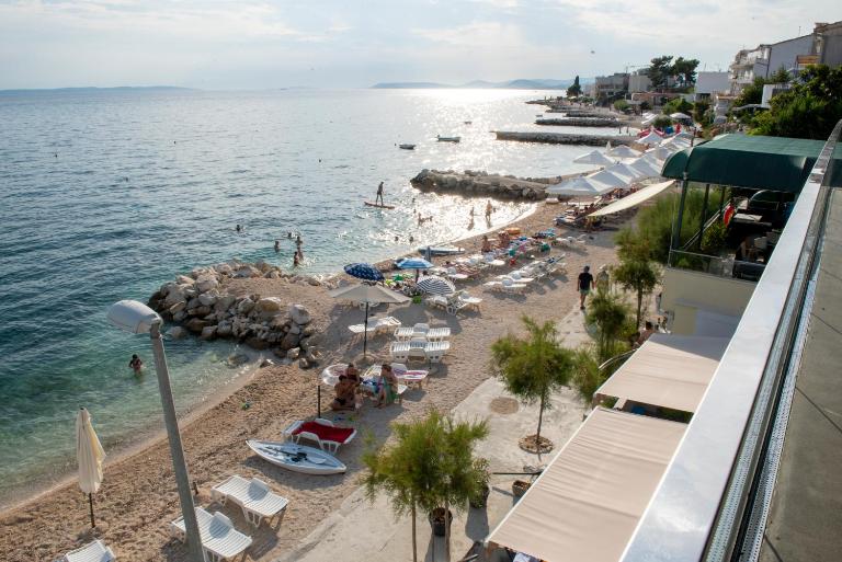 Apartments Zanic on The Beach - Ferienwohnung Podstrana