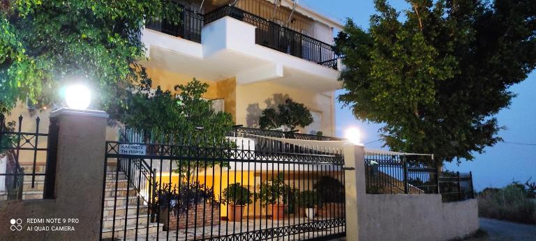 ARETI APARTMENTS - B&B Petalídi