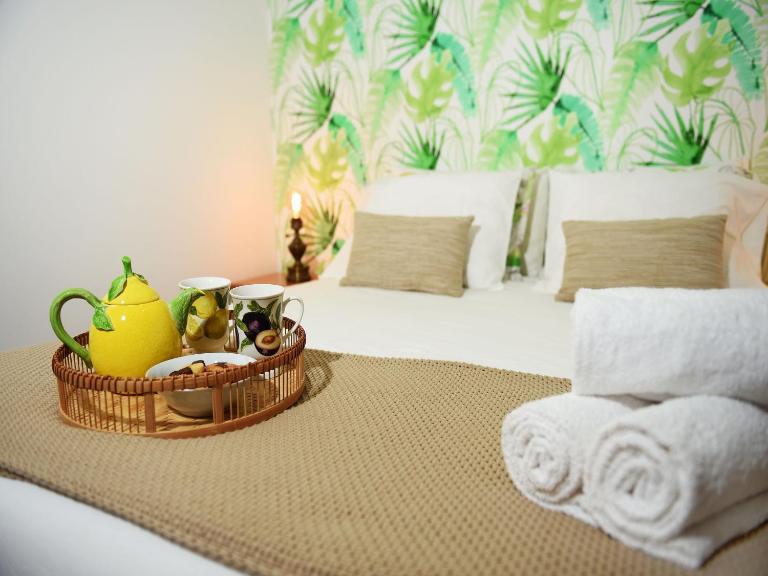 Flamingo Apartment - Bed and Breakfast Furnas