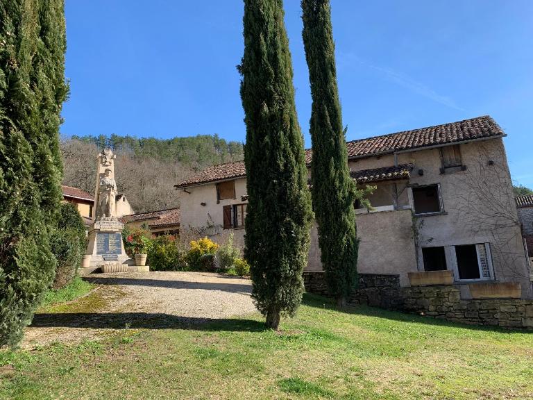 Spacious apartment in a charming, tranquil village - B&B Saint-Vincent-Rive-d'Olt