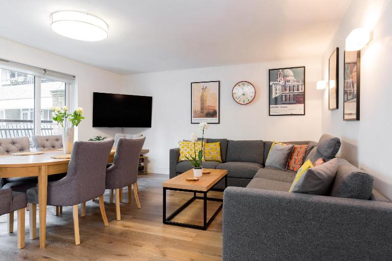 Spacious 3 bedroom apt in Covent Garden - Ferienwohnung London