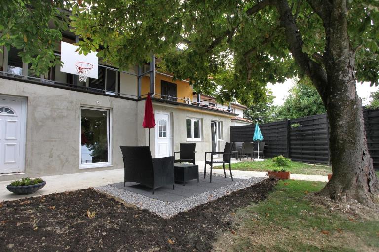 Apartmaji na hribu nad Portorožem - Hilltop Apartments Overlooking Portorož - B&B Portorose