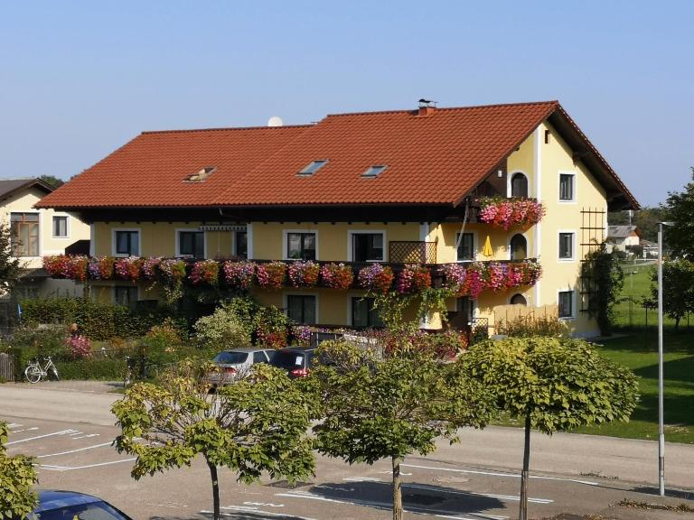 Ferien-Garconniere Hemetsberger - Ferienwohnung Weyregg