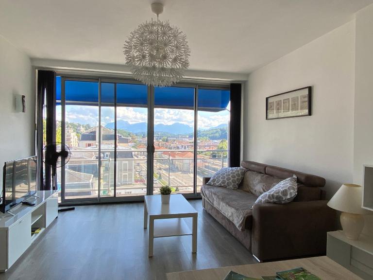 Studio moderne et lumineux centre ville Aix les Bains - Bed and Breakfast Aix-les-Bains