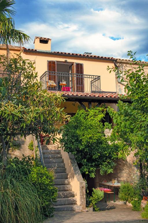 Holiday Home Kuca na Moru - B&B Kornić