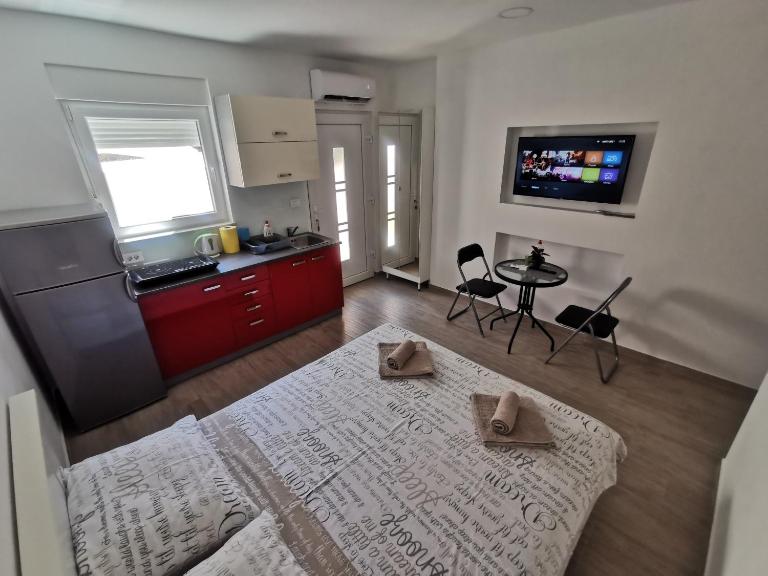Twins - Ferienwohnung Pula