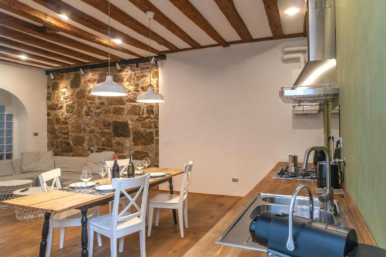 Hadithi Trieste, tra Le Rive e Piazza Unità - B&B Trieste