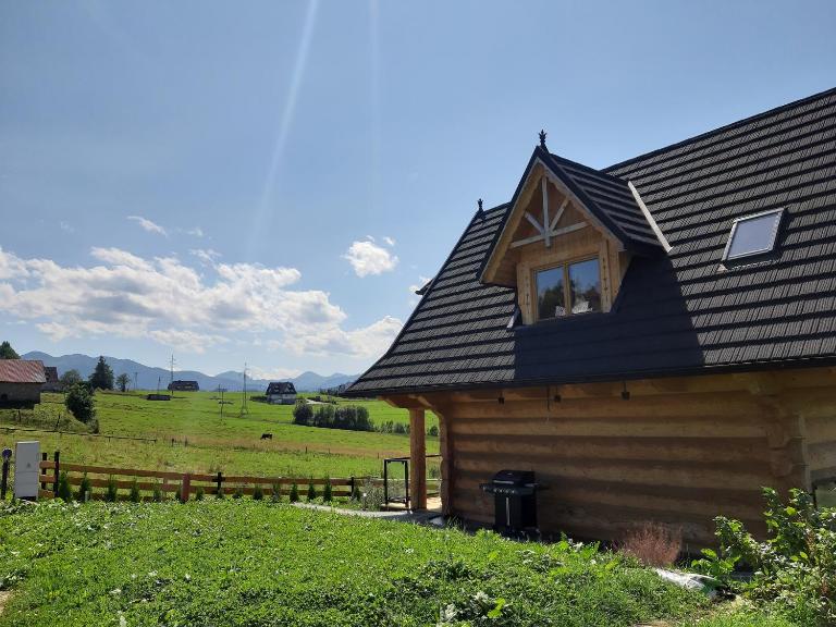 Góralski domek z bali SAŁAS - B&B Ząb