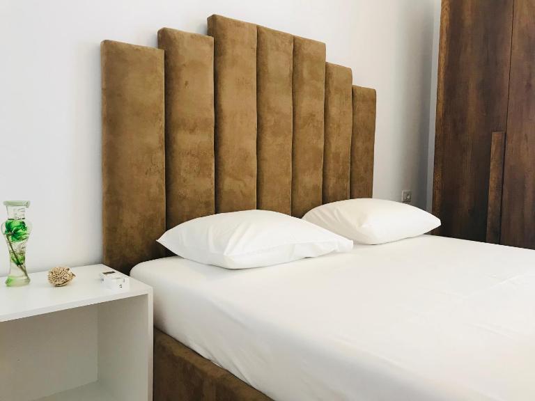 Enia's Room - B&B Sarandë