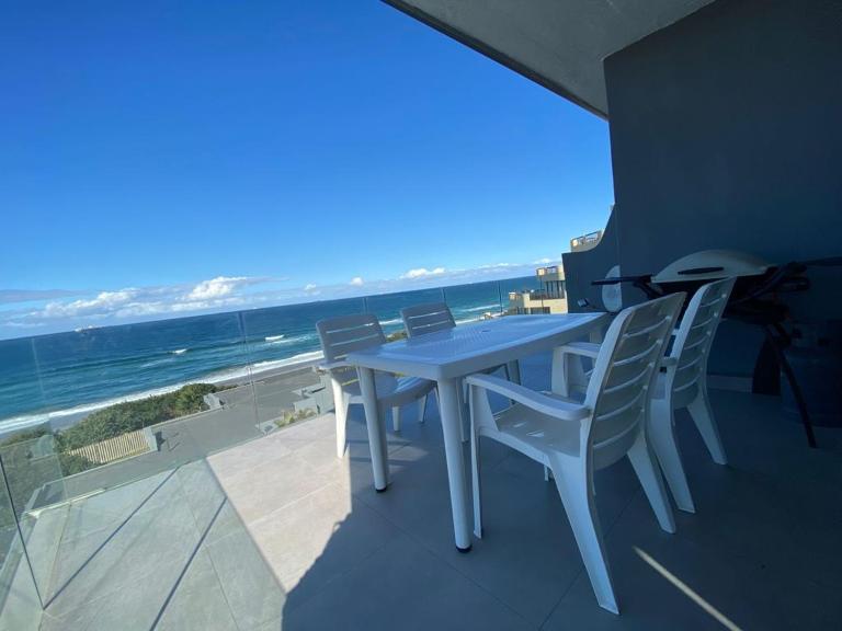 LICORNA BEACH 51 UMHLANGA BEACHFRONT - B&B Durban