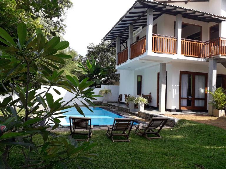 blue water family hikkaduwa - B&B Hikkaduwa