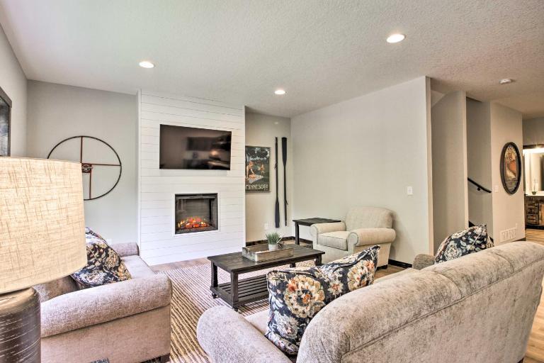Upscale Townhome in Causeways on Gull Resort! - B&B Nisswa