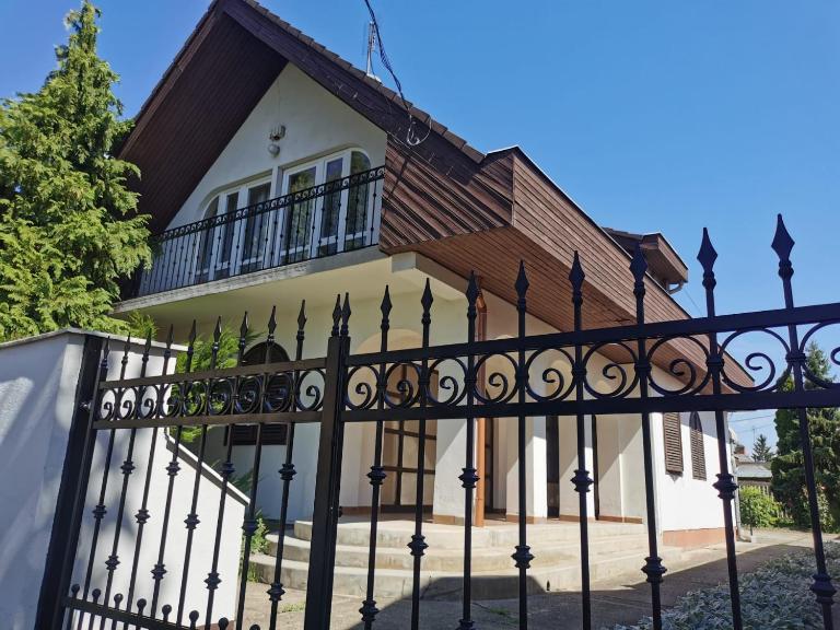 Kossuth Apartman - Ferienwohnung Hajduszoboszlo
