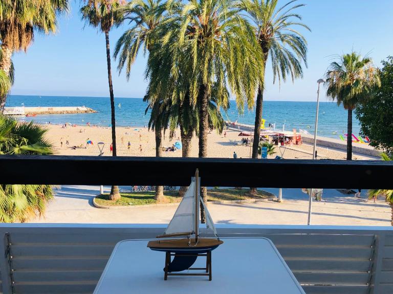 Fragata Beach Seaview - B&B Sitges