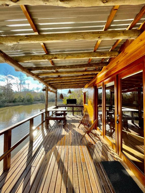 Eco Cabaña Río con Pileta privada - B&B Tigre