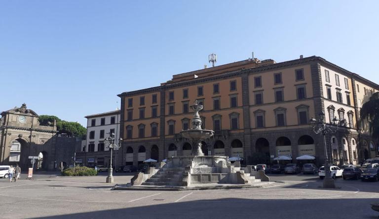 Palazzo Grandori Alloggi Turistici - B&B Viterbo