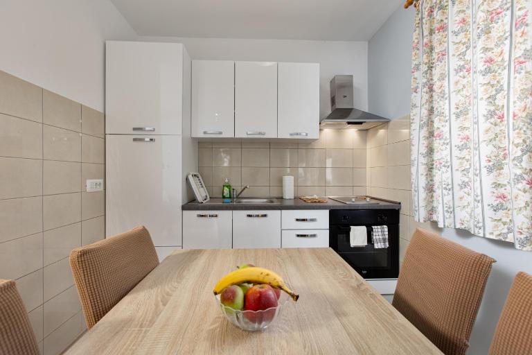 Apartments Valencic - Ferienwohnung Punat