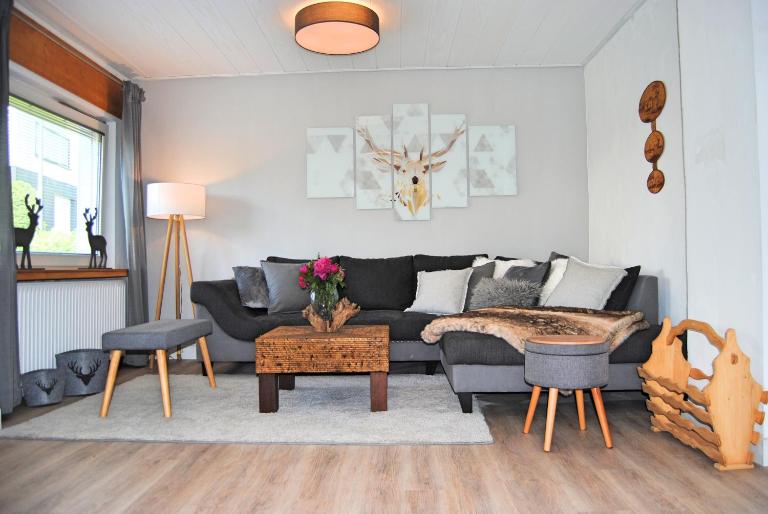 Stilvolles Eifelhaus am Nürburgring mit eigenem Garten - B&B Boos