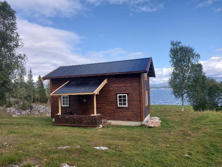 Villmarksgård, hytte ved vannet - B&B Hattfjelldal
