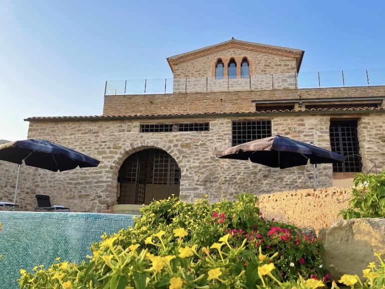Masia de Queralt Luxury Casa Rural Spa y Vistas - B&B Concabella