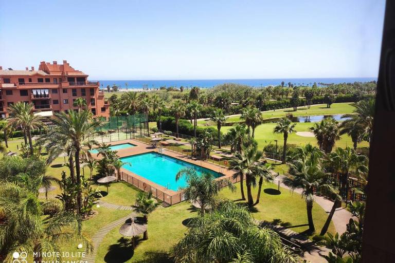 Elegante Apartamento en Playa Granada & Golf - B&B Motril